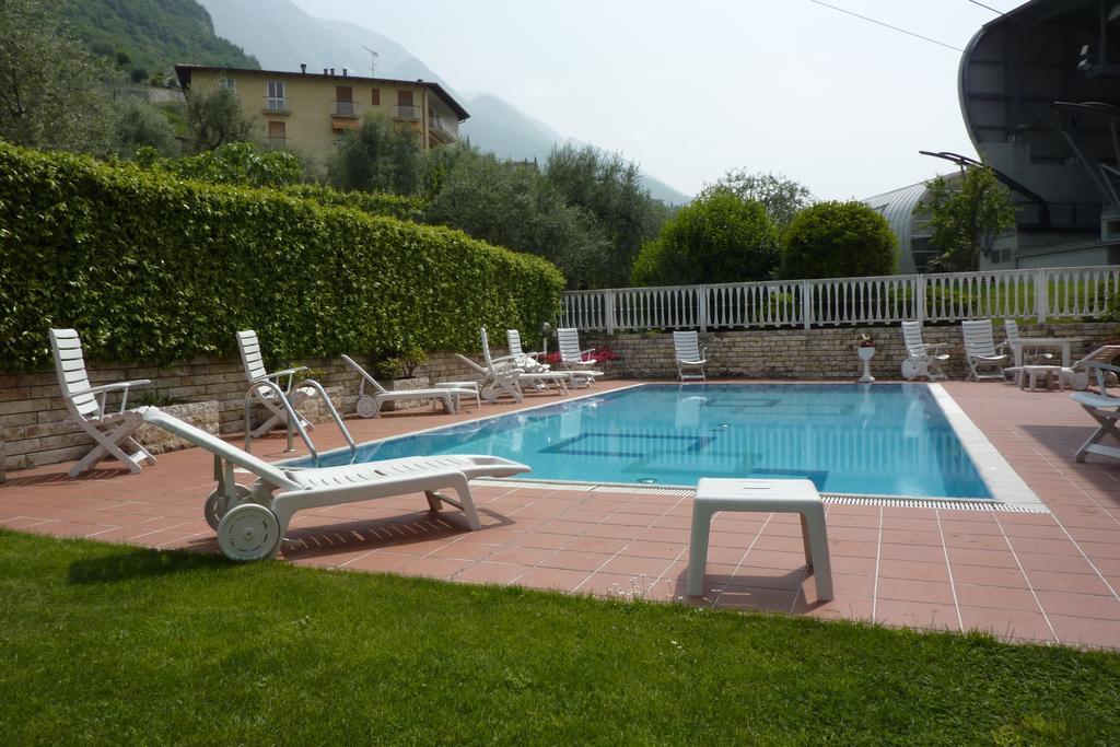 Villa Fiori Мальчезине Экстерьер фото