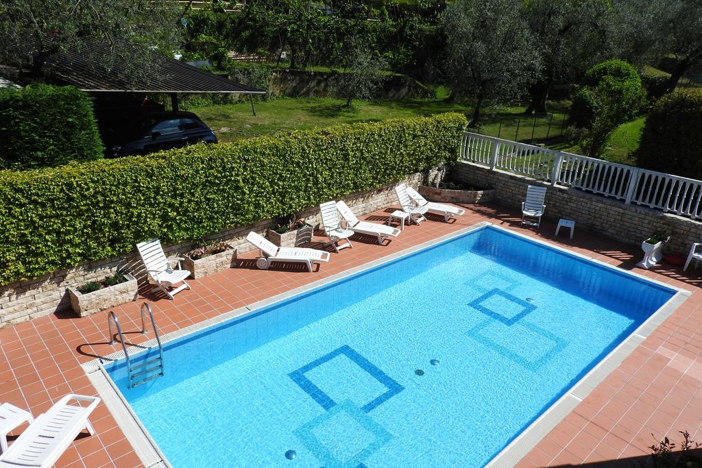 Villa Fiori Мальчезине Экстерьер фото
